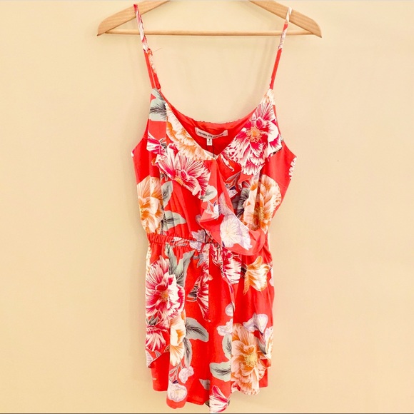 Cupcakes and Cashmere Hibiscus Romper Revolve - Picture 7 of 11